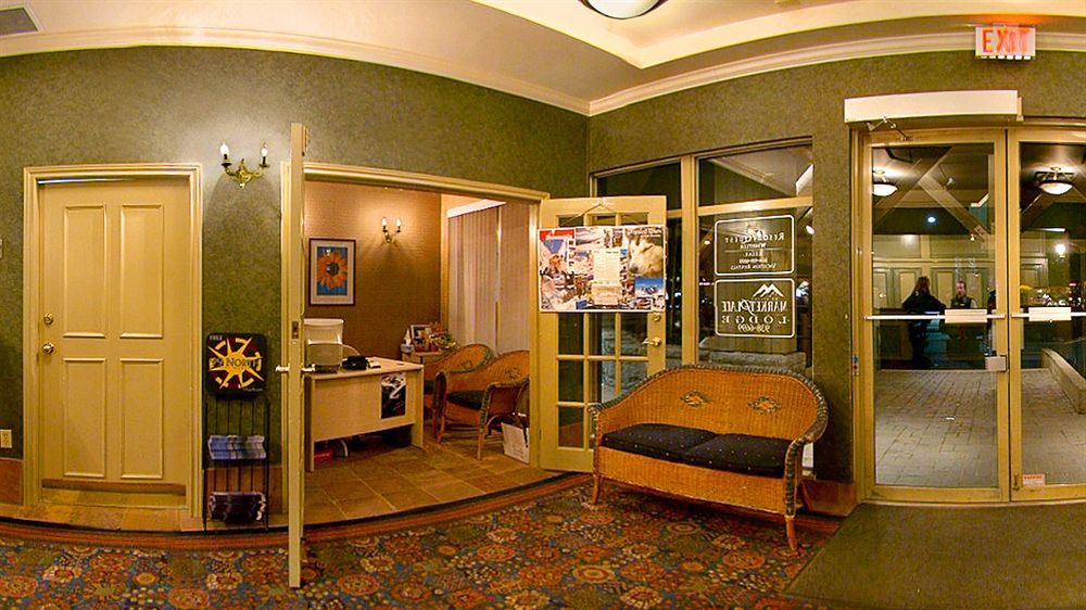 Marketplace Lodge ウィスラー エクステリア 写真